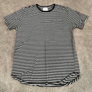 On the Byas black/grey striped shirt